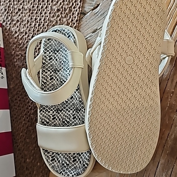 New Circus Sam Edelman platform strappy sandals! 6 5 - Picture 4 of 7